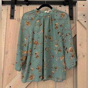 Forever 21 Contemporary Floral Cape Sleeve Blouse